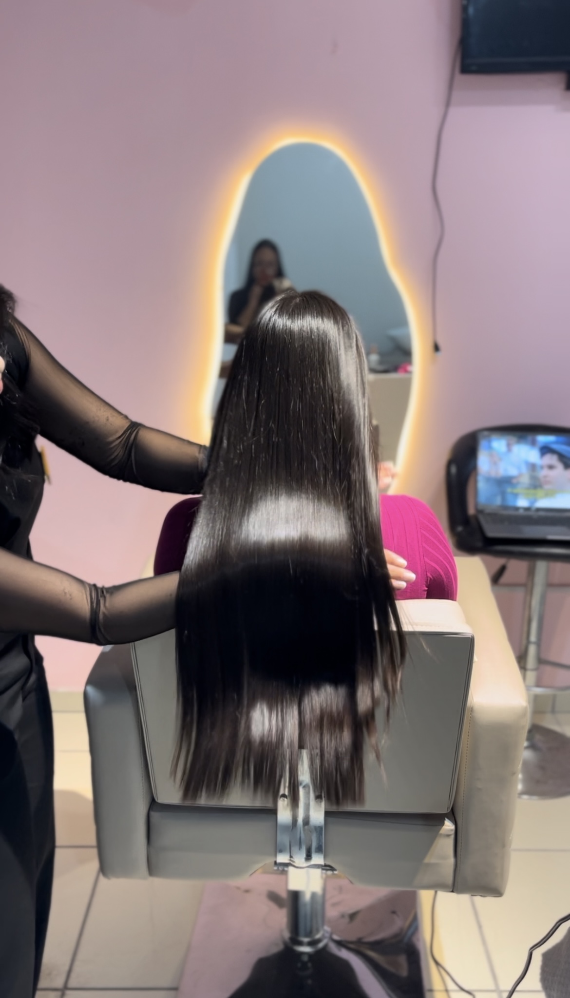 Cabelo iluminado e finalizado em ondas